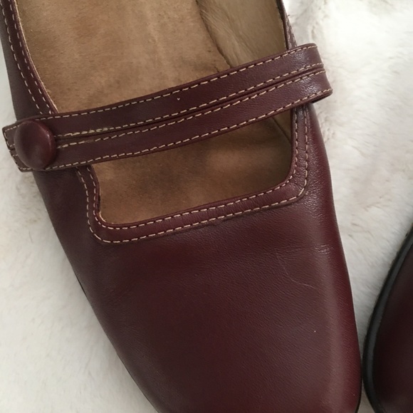 Softspots Leather Mary Jane Dress Shoe, Size 9.5 - Picture 5 of 14